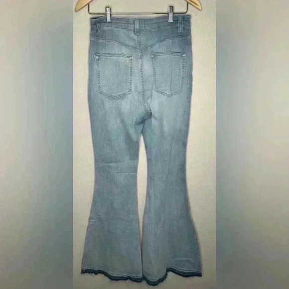 Free People We The Free Irreplaceable Ultra Flare Leg Jean Kent Light Wash Sz-30 - Picture 5 of 7